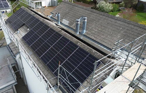 Referenz Photovoltaikanlage in Wünnewil-Flamatt Referenz Photovoltaikanlage in Wünnewil-Flamatt