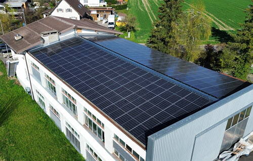 Referenz Photovoltaikanlage in Düdingen Referenz Photovoltaikanlage in Düdingen